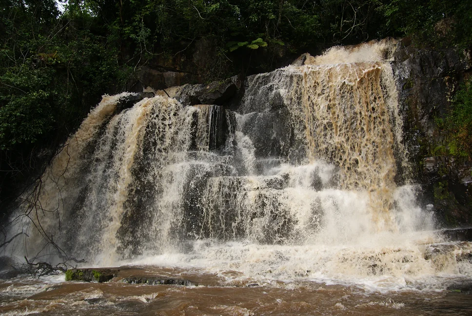 Cascadas en la zona rural de Burundi. Las Cascadas de la Kagera