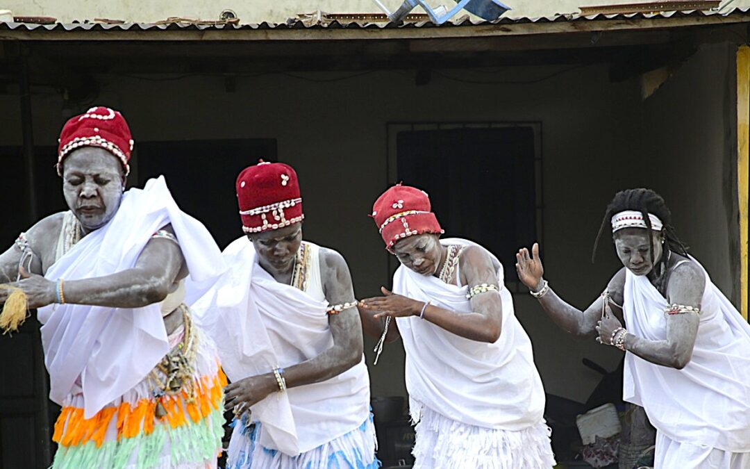 Danza tradicional Komian Costa de Marfil